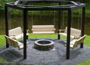 pergola-rotunda-din-lemn-cu-leagane